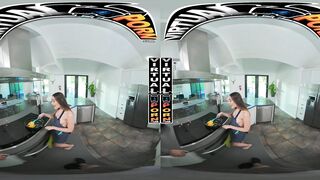 Virtual Porn - Cum Enjoy Some Breakfast With Petite Teen Sera Ryder In Vr